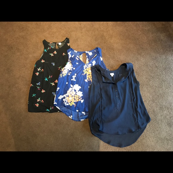 3 tank tops - Picture 1 of 4